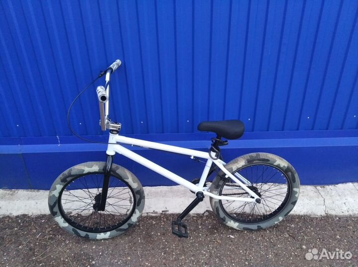 Трюковой велосипед bmx