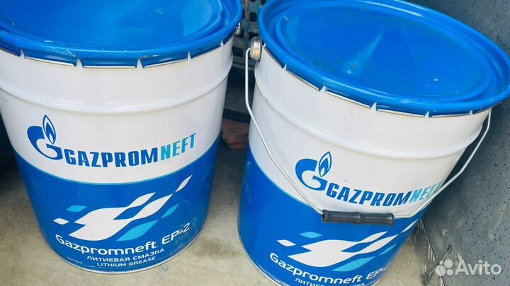 Смазка в ведрах 18 кг,в тубах 400гр Лукойл