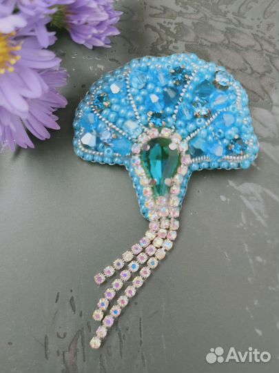 Брошь ручной работы Василёк