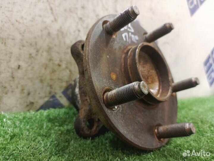 Ступица передняя правая Toyota Mark X седан 2.5