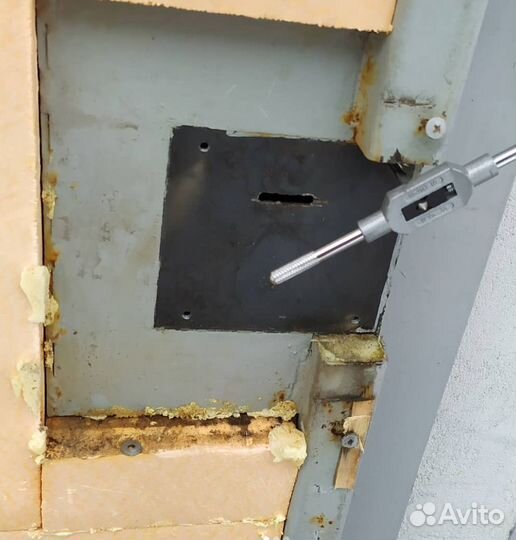 Вскрытие замков межкомнатных дверей