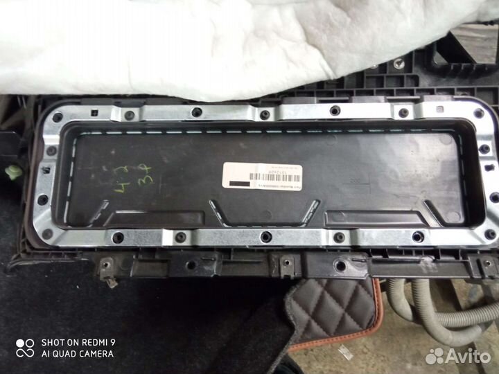 Х166 накладка торпедо нижняя левая, коленная