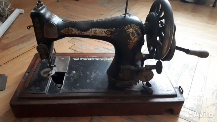 Швейная машинка Singer