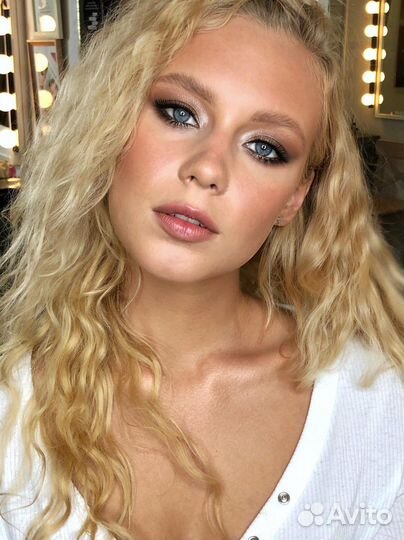 Укладка и макияж