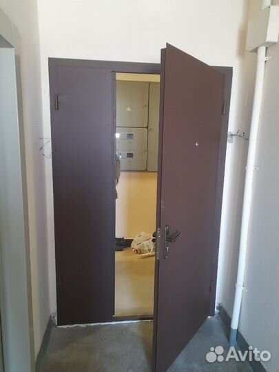 Двери в тамбур