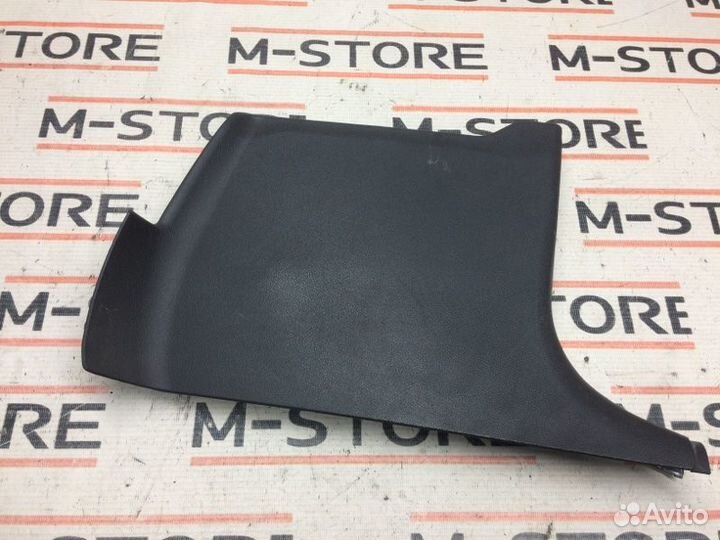 Обшивка салона передняя правая Mercedes-Benz