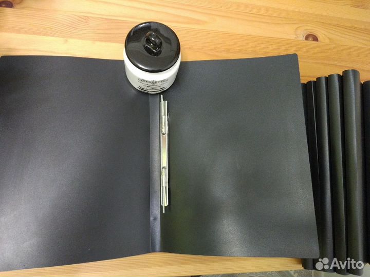 Папки с пружинным скоросшивателем