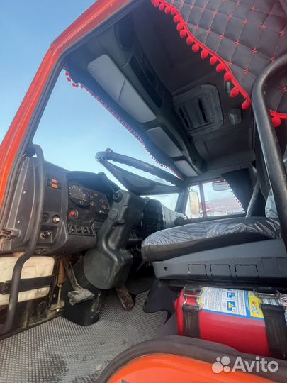 Бортовой грузовик КАМАЗ 43118-24 с КМУ FASSI, 2012