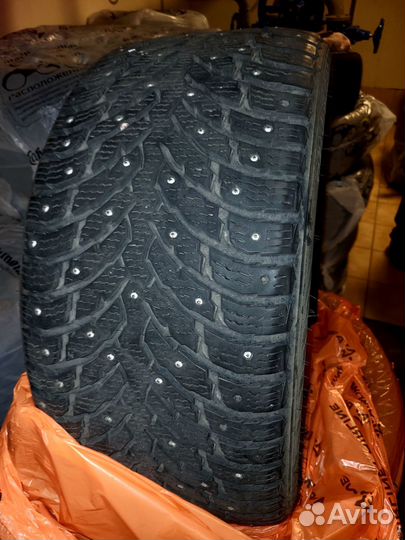 Nokian Tyres Hakkapeliitta 9 245/40 R20 и 275/35 R20