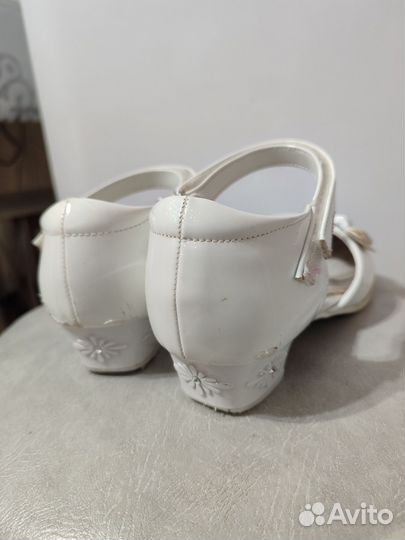 Туфли для девочки белые 34 размер