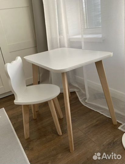 Детский столик и стульчик новое