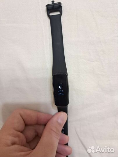 Фитнес браслет samsung