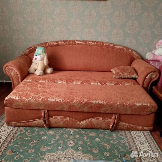 Шкаф купе, диван