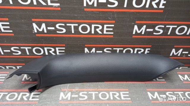 Обшивка двери багажника правая Volkswagen Touareg