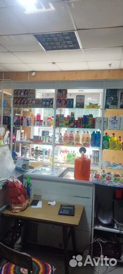 Магазин и холодильное оборудование для магазина