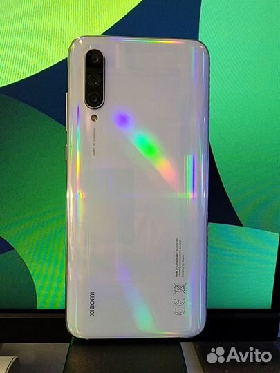 Продам телефон Xiaomi MI 9 lite 6/128