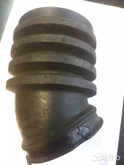 Патрубок Mercedes A1121410082