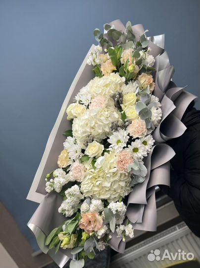 Розы букеты гортензия