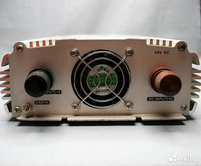 Автомобильный инвертор с 24В на 220В 1000Вт