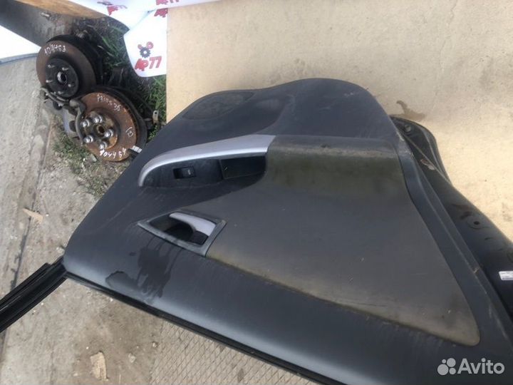 Дверь боковая задняя левая Toyota Prius ZVW30