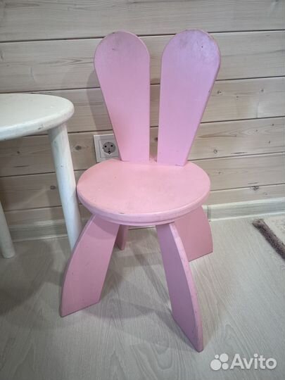 Стол со стульями для детей