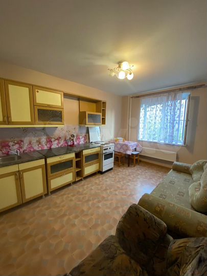 1-к. квартира, 40 м², 9/9 эт.