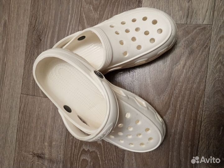 Crocs