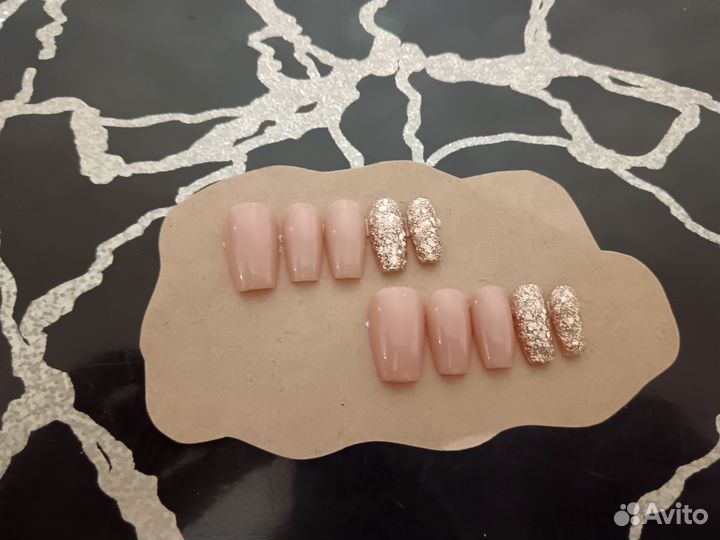 Накладные ногти с клеем