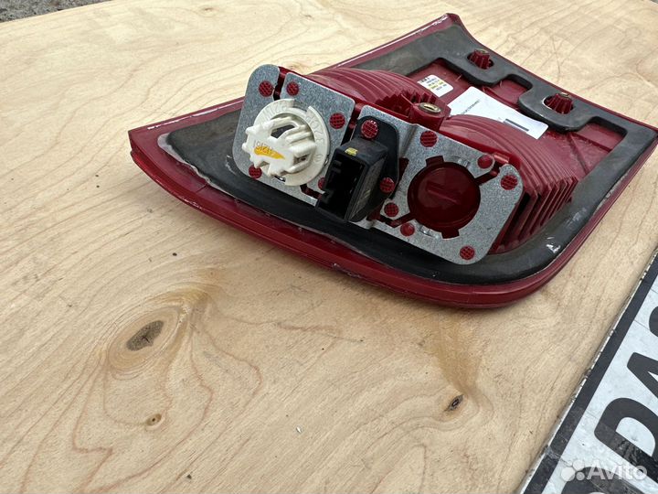 Фонарь в крышку багажника BMW X5