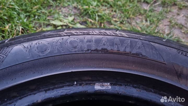 Yokohama 104ZR 205/55 R16