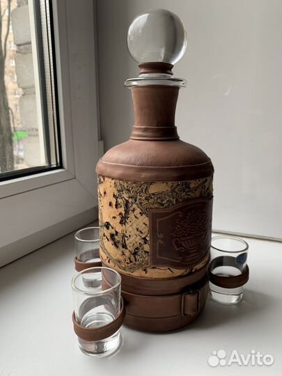 Графин для спиртных напитков,новый