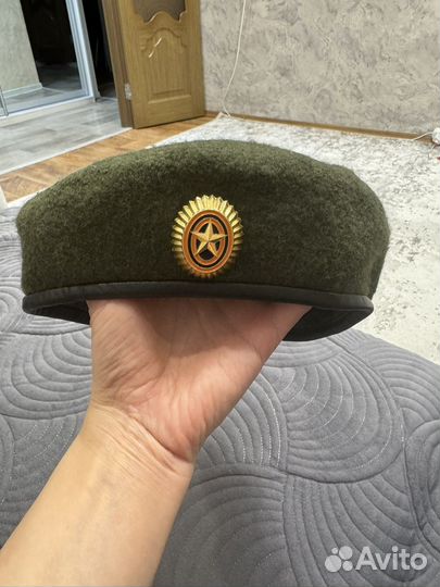 Берет оливковый