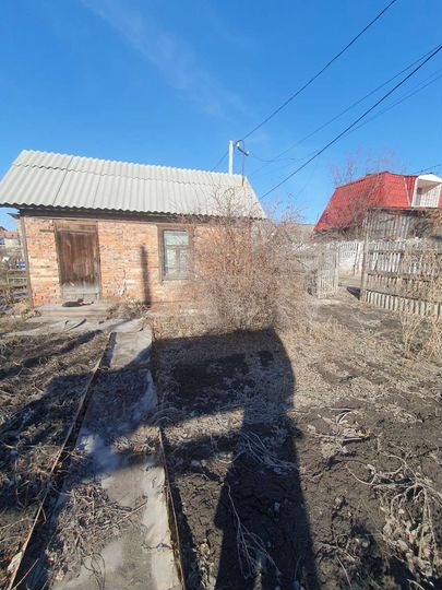 Дача 10 м² на участке 6 сот.