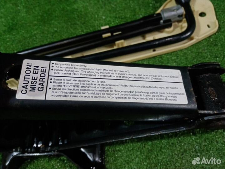 Домкрат Dodge Durango 1 поколение 1998 – 2003 EML