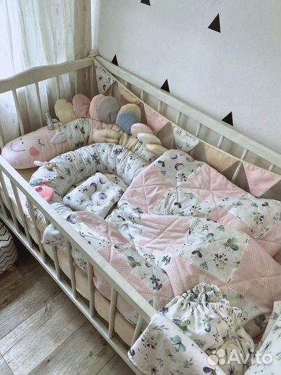 Бортики комплекты в кроватку (новые)