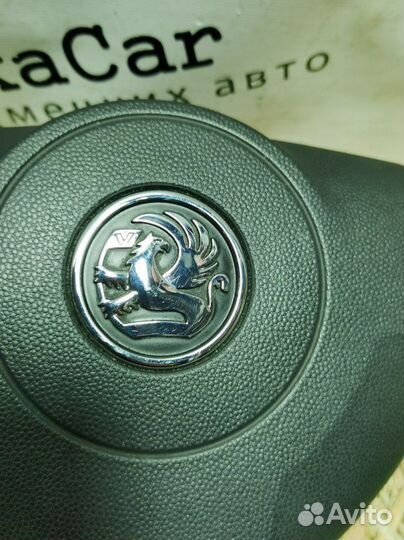 Подушка безопасности в руль Opel Astra H GTC