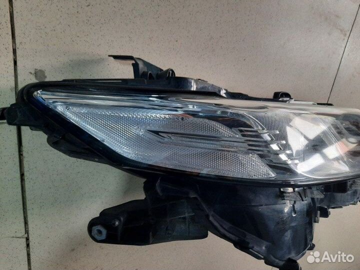 Фара передняя правая Toyota Camry V70 2018-2019