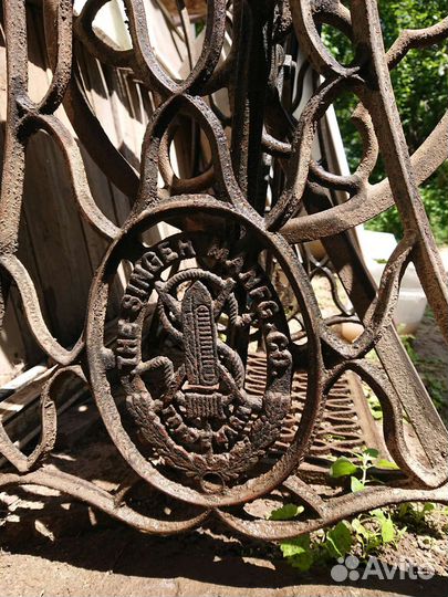 Швейная машина Singer