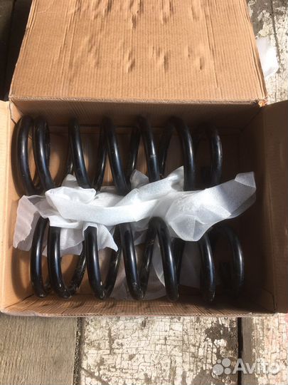 Пружины задние на Ниссан Вингроад/Ад