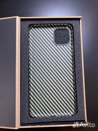 Чехол на iPhone 11 pro max карбоновый