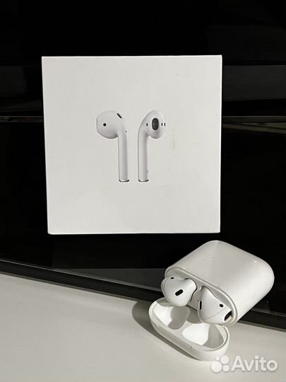 Беспроводные наушники apple airpods