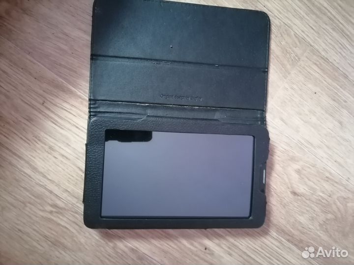 Планшет supra