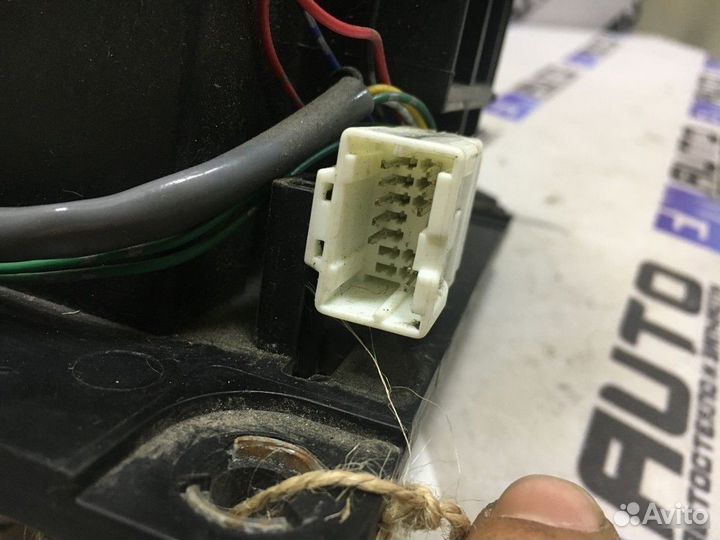 Селектор АКПП Инфинити QX-56