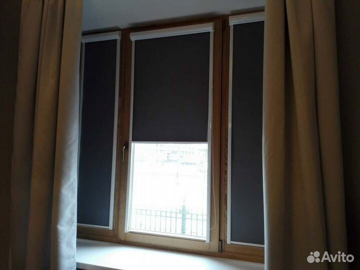 Рулонная штора в спальню блэкаут