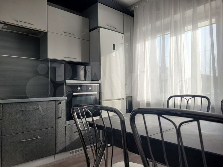 2-к. квартира, 60 м², 1/6 эт.