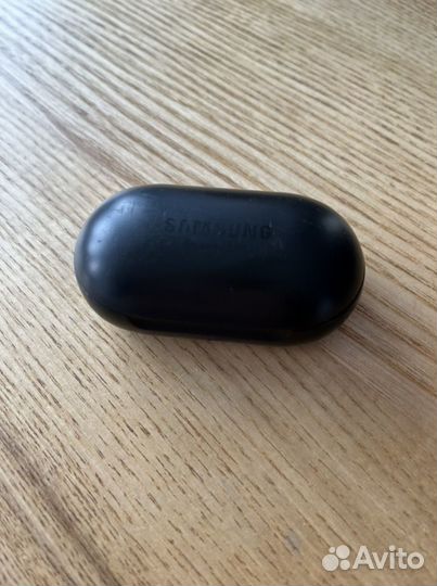 Беспроводные наушники samsung galaxy buds