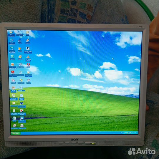 Монитор Acer 17 дюймов встроенная колонка