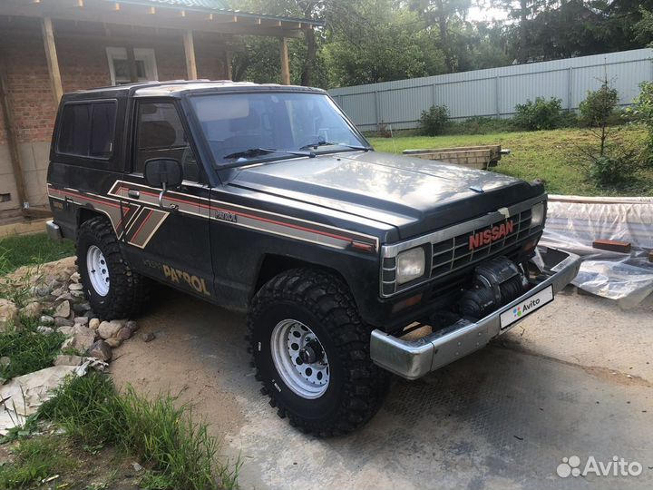 Nissan Patrol, 1985