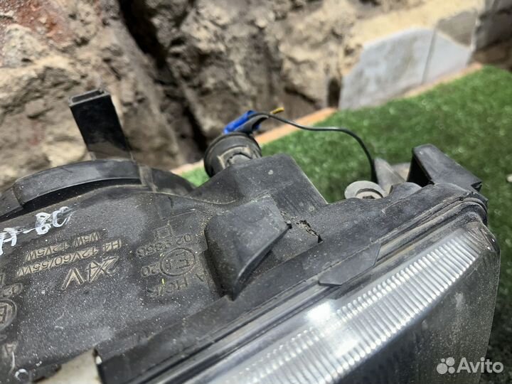 Фара передная левая audi 80 B4 Depo