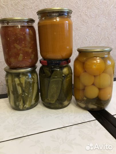Соленья домашние: огурцы, помидоры, лечо, икра